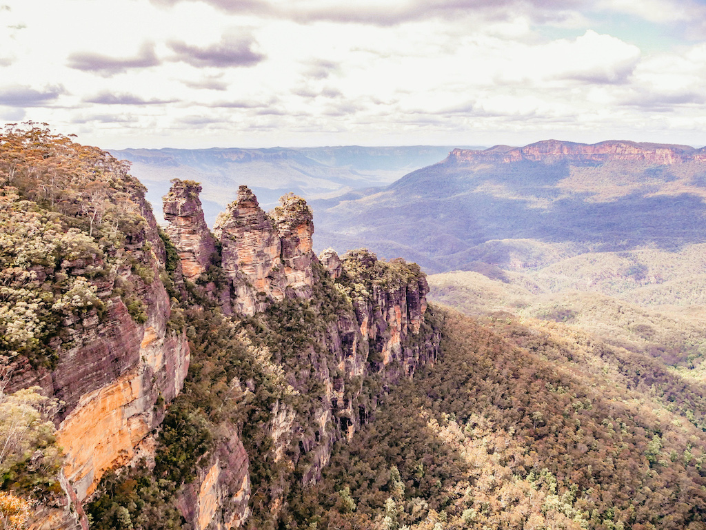 Kleine Bergkette, die Three Sisters in den Blue Mountains