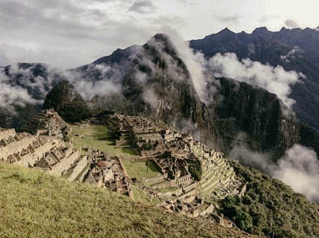 Machu Picchu etwas wolkenverhangen